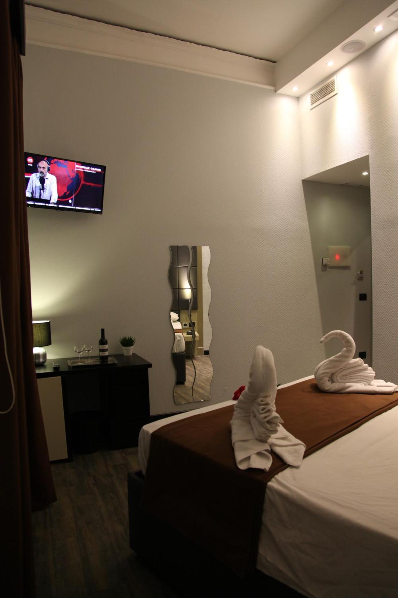 Dolce Vita Rooms Nápoles Exterior foto