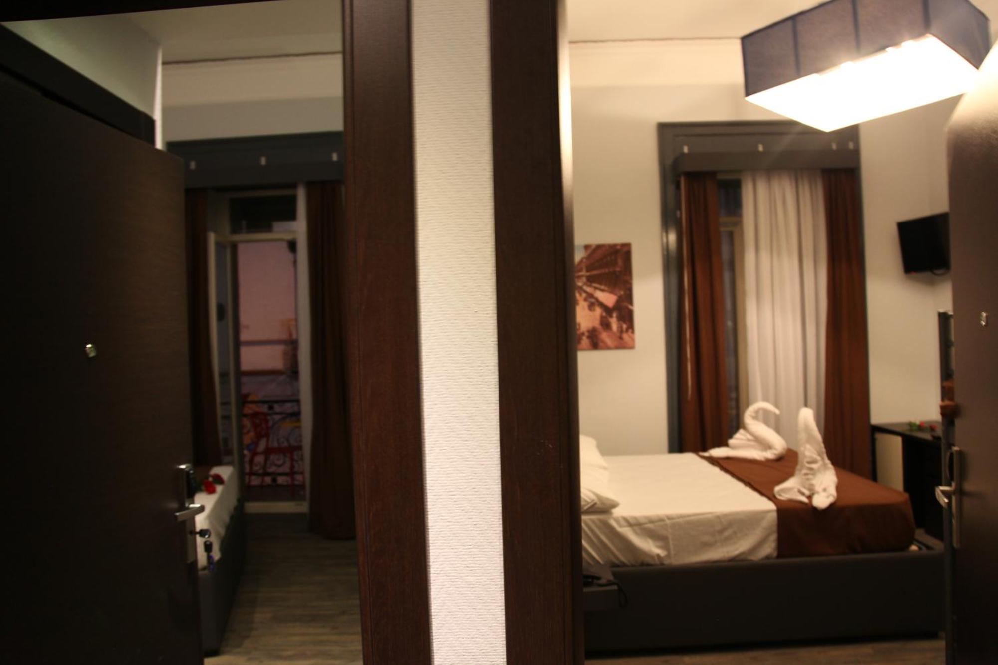 Dolce Vita Rooms Nápoles Exterior foto